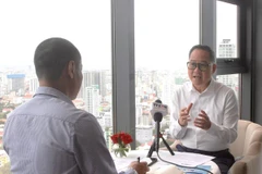 Chủ tịch CCJ Puy Kea trả lời phỏng vấn phóng viên TTXVN tại Phnom Penh nhân dịp kỷ niệm 100 năm Ngày Báo chí Cách mạng Việt Nam (21/6/1925-21/6/2025). (Ảnh: Quang Anh/TTXVN)