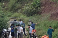 Khu vực ngầm Thanh Sơn (xã Khuất Xá, Lạng Sơn) được cho là nơi có hai người bị lũ cuốn. (Nguồn: Báo mới)