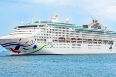 Star Voyager là tàu du lịch tầm trung cao cấp của StarDream Cruises.