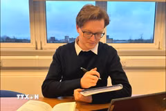 Nhà nghiên cứu người Anh, ông Kyril Whittaker. (Ảnh TTXVN phát.)