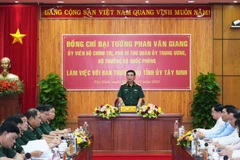 Đại tướng Phan Văn Giang, Bộ trưởng Quốc phòng tại buổi làm việc với Ban Thường vụ Tỉnh uỷ Tây Ninh. (Ảnh: Minh Phú/TTXVN)