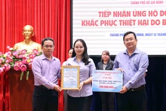 Thành phố Hồ Chí Minh tiếp nhận hàng trăm tỷ đồng ủng hộ đồng bào bị thiên tai
