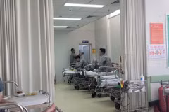 40/41 trường hợp nhân viên, người lao động của Công ty TNHH Zinc Oxide Corporation Việt Nam đã được xuất viện. (Ảnh: Hoàng Nhị/TTXVN)