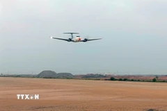 Máy bay bay đánh giá phương thức bay tại sân bay Long Thành, ngày 2/8/2025. (Ảnh: TTXVN)