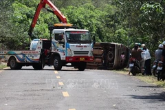 Hiện trường tai nạn giao thông khiến 2 bà cháu tử vong. (Nguồn: TTXVN)