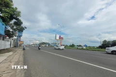 Quốc lộ 51 hướng từ tỉnh Đồng Nai về Vũng Tàu đoạn qua địa phận phường Tân Hải lượng xe lưu thông qua rất ít. (Ảnh: Hoàng Nhị/TTXVN)