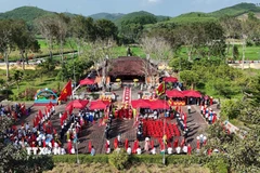 Nhà thờ Hải Thượng Lãn Ông Lê Hữu Trác (xã Sơn Giang) là nơi diễn ra nhiều hoạt động văn hóa nhằm tri ân công lao của Đại danh y. (Ảnh: Hữu Quyết/TTXVN)