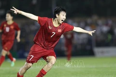 Quả bóng Vàng Tuyết Dung giải nghệ ở tuổi 32 