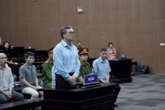 Cựu Thứ trưởng Bộ Công thương Hoàng Quốc Vượng tại phiên tòa. (Ảnh: Kim Anh/TTXVN)