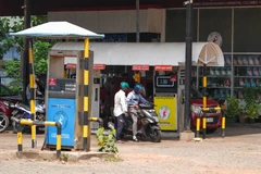 Một trạm xăng ở Colombo, Sri Lanka ngày 17/3/2026. (Ảnh: THX/TTXVN)