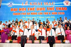Lãnh đạo TP Đà Nẵng và các đại biểu dự lễ khai mạc. (Nguồn: QĐND)