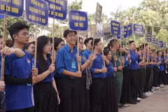 Các đơn vị hào hứng chuẩn bị tham gia nhập trại.