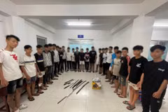 Nhóm nghi phạm tham gia đánh nhau tại phường Hưng Phú, thành phố Cần Thơ. (Nguồn: CACC)