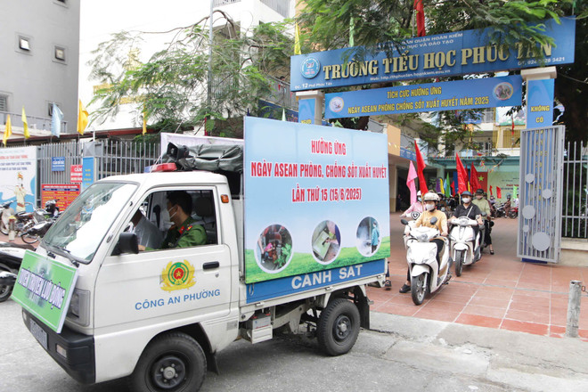 Hà Nội hưởng ứng Ngày ASEAN phòng chống sốt xuất huyết lần thứ 15. (Ảnh: PV/Vietnam+) mit-tinh.jpg