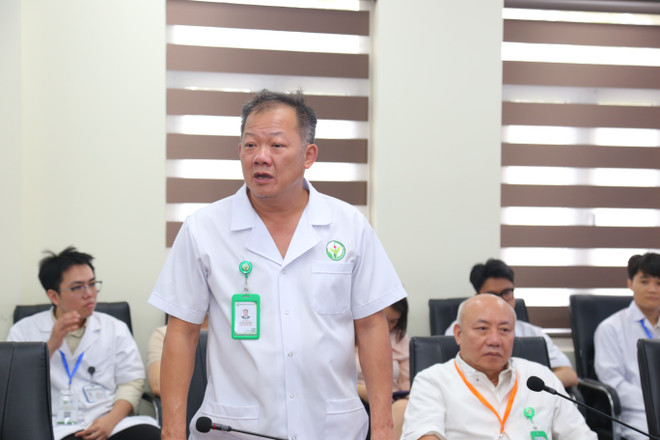 Ông Dương Đức Hùng - Giám đốc Bệnh viện Hữu nghị Việt Đức phát biểu tại Hội thảo. (Ảnh: PV/Vietnam+) bv-vduc.jpg