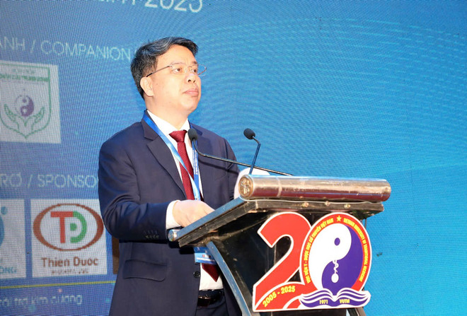 Phó giáo sư Nguyễn Quốc Huy, Giám đốc Học viện Y-Dược học cổ truyền Việt Nam. (Ảnh: PV/Vietnam+) ong-huy.jpg
