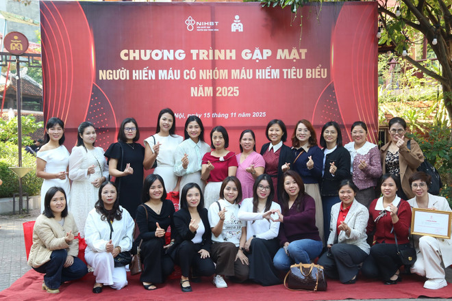 Programmet syftar till att öka medvetenheten, och samtidigt visa tacksamhet och hedra de tysta bidragen och villigheten att donera blod från givare med sällsynta blodgrupper. (Foto: PV/Vietnam+) ton-vinh.jpg