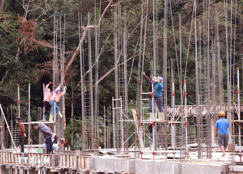 Đẩy nhanh tiến độ xây dựng Trường Phổ thông nội trú liên cấp Tiểu học và THCS Thanh Thủy (xã biên giới Thanh Thủy, Tuyên Quang). (Ảnh: Đức Thọ/TTXVN)