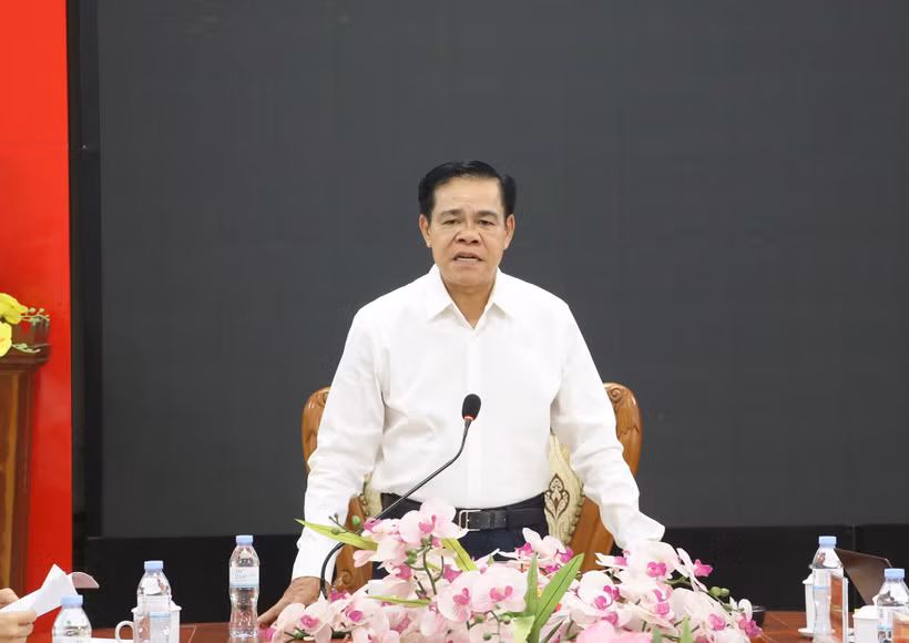 Chủ tịch Ủy ban Nhân dân tỉnh Võ Trọng Hải kết luận buổi làm việc. (Nguồn: Cổng thông tin điện tử tỉnh Nghệ An)