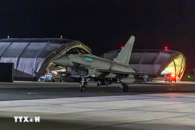 Máy bay chiến đấu của Không quân Hoàng gia Anh tại căn cứ quân sự Akrotiri. (Ảnh: AFP/TTXVN)