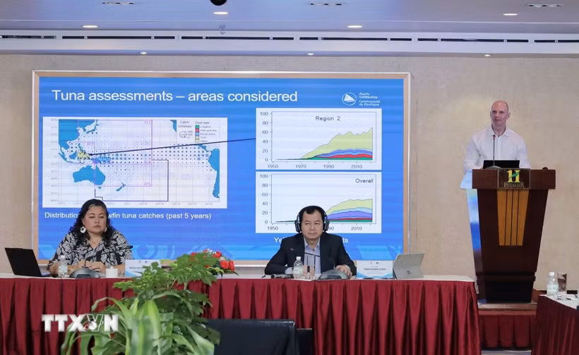 Đại diện Bộ Nông nghiệp và Môi trường, Ban Thư ký Ủy ban Nghề cá Trung và Tây Thái Bình Dương, Cộng đồng Thái Bình Dương, Đại sứ quán New Zealand tại Việt Nam chủ trì hội thảo. (Ảnh: Đặng Tuấn/TTXVN)