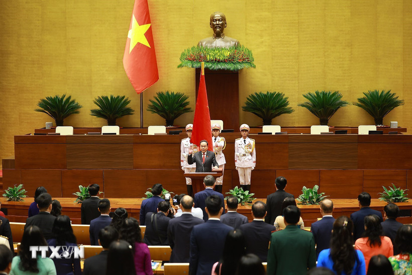 Chủ tịch Quốc hội khóa XVI Trần Thanh Mẫn tuyên thệ nhậm chức. (Ảnh: Dương Giang/TTXVN)