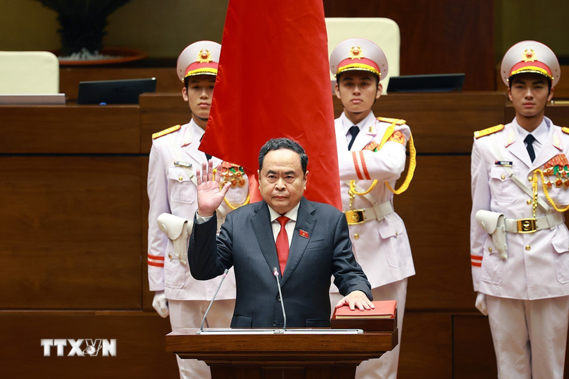 Chủ tịch Quốc hội khóa XVI Trần Thanh Mẫn tuyên thệ nhậm chức. (Ảnh: Dương Giang/TTXVN)