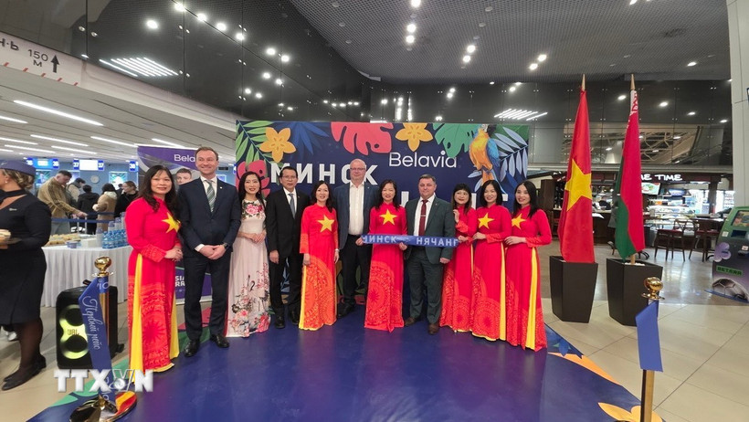 Khách mời tại buổi lễ khai trương đường bay thẳng Minsk-Nha Trang. (Ảnh: TTXVN phát)