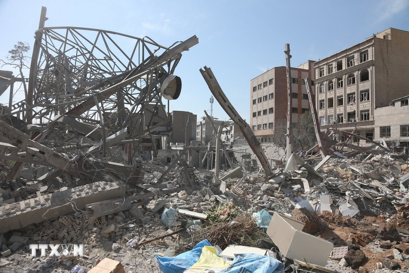 Đống đổ nát sau các cuộc tập kích tại Tehran, Iran ngày 4/3. (Ảnh: THX/TTXVN)