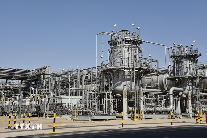 Nhà máy lọc dầu ở Dammam, Saudi Arabia. (Ảnh: THX/TTXVN)
