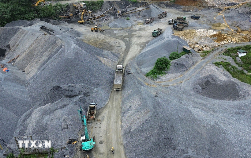 Một mỏ khai thác đá. (Ảnh: Quốc Khánh/TTXVN)