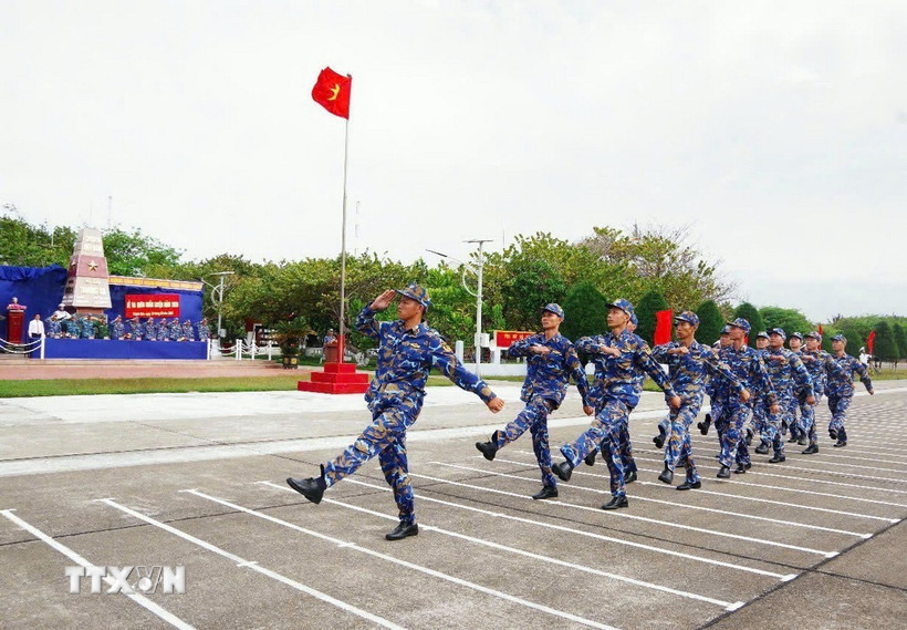 Lữ đoàn 146 (Vùng 4 Hải quân) thực hiện ra quân huấn luyện năm 2026. (Ảnh: TTXVN phát)