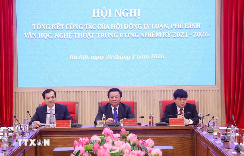 Giáo sư-Tiến sỹ Nguyễn Xuân Thắng, Chủ tịch Hội Lý luận Trung ương chủ trì. (Ảnh: Văn Điệp/TTXVN)