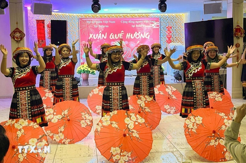 Hoạt động văn hóa, văn nghệ cộng đồng tại "Xuân Quê hương - Bính Ngọ 2026." (Ảnh: TTXVN phát)