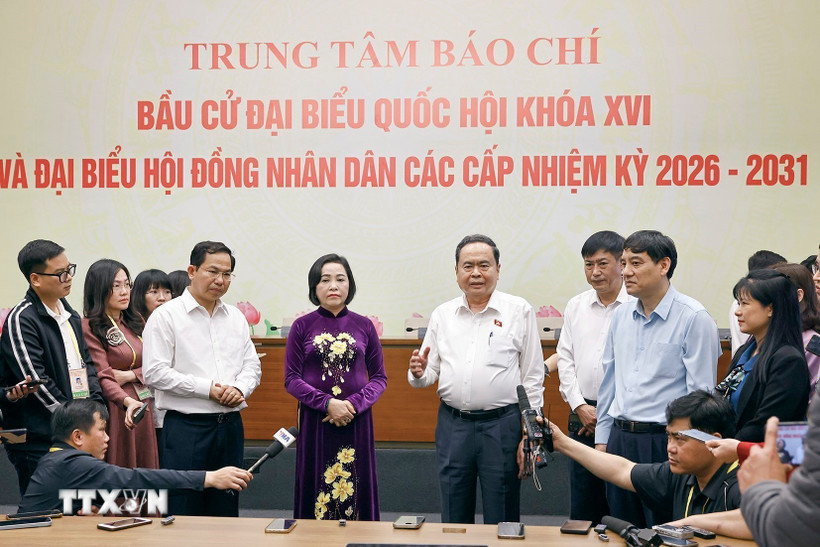 Chủ tịch Quốc hội Trần Thanh Mẫn thăm và phát biểu tại Trung tâm báo chí tại Nhà Quốc hội (Hà Nội). (Ảnh: Doãn Tấn/TTXVN)