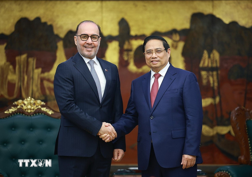 Thủ tướng Phạm Minh Chính tiếp ông Khalid Ali Abdullah Abel, Đại sứ đặc mệnh toàn quyền Nhà nước Qatar tại Việt Nam. (Ảnh: Dương Giang/TTXVN)