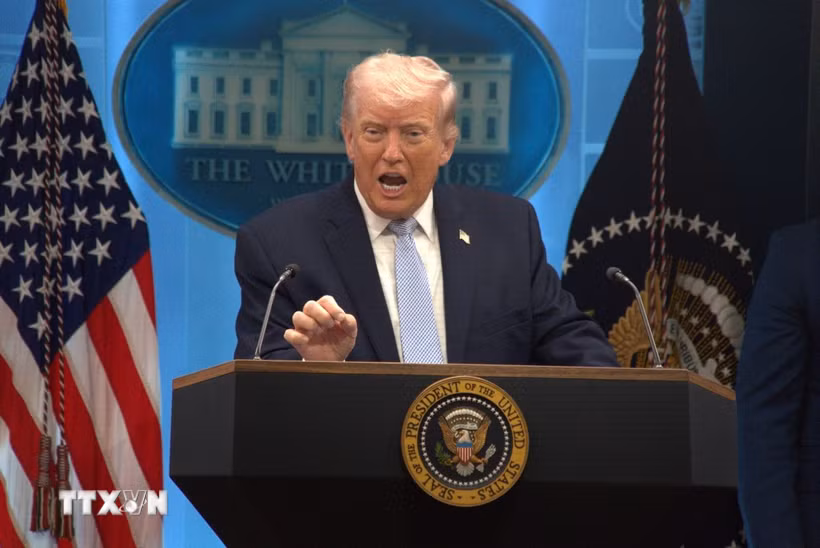 Tổng thống Mỹ Donald Trump trong cuộc họp báo tại Washington DC. (Ảnh: THX/TTXVN)