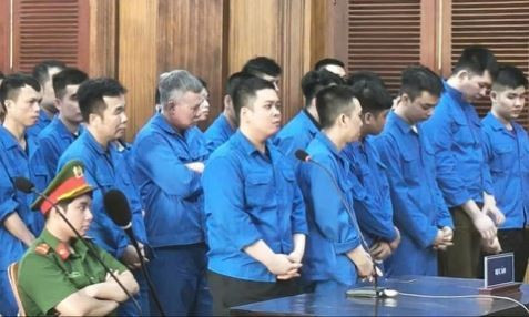 Các bị cáo tại tòa. (Ảnh: Công an Thành phố Hồ Chí Minh)