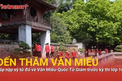 Tấp nập sỹ tử đổ về Văn Miếu-Quốc Tử Giám trước kỳ thi vào lớp 10