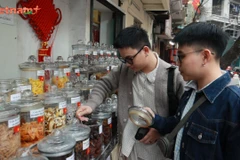 Ô mai Hàng Đường: Món quà Tết nhớ đến da diết của người Thủ đô 