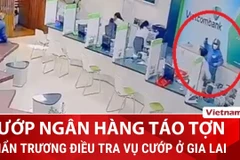 Cận cảnh vụ cướp ngân hàng táo tợn, hai đối tượng lên xe tẩu thoát