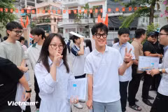 Thí sinh thích thú với đề thi Văn tìm “Steve Jobs Việt Nam”