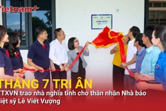 Trao tặng ngôi nhà nghĩa tình tới thân nhân Nhà báo, Liệt sỹ Lê Viết Vượng 