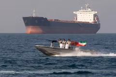 Vệ binh Iran công bố bản đồ “vùng kiểm soát” mới tại Eo biển Hormuz, tàu thuyền ra vào phải xin phép