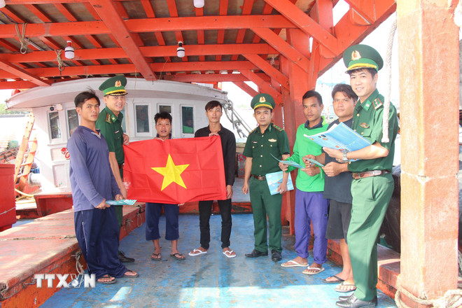 Quyết liệt gỡ thẻ vàng IUU: “Nhiệm vụ chính trị trọng tâm, không thể kéo dài thêm” ttxvn-iuu.jpg