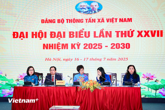 Chiều 17/7, tại Hà Nội, Thông tấn xã Việt Nam tiếp tục chương trình Đại hội Đại biểu lần thứ 27 nhiệm kỳ 2025-2030. (Ảnh: Hoài Nam/Vietnam+) vnp-dhoi-chieu-4.jpg