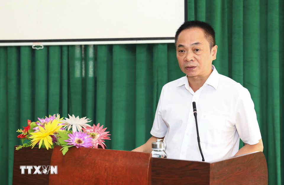 Ông Ngô Thanh Sơn, Chánh Văn phòng Thông tấn xã Việt Nam, phát biểu tại chương trình trao quà cho hộ nghèo của tỉnh Điện Biên. (Ảnh: Xuân Tư/TTXVN)