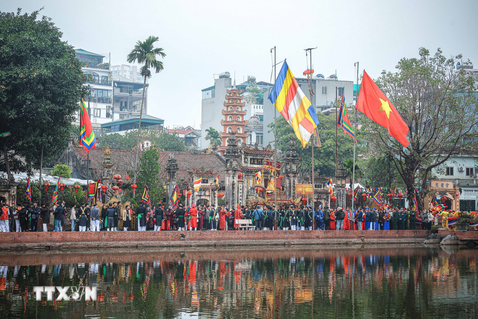 Quang cảnh lễ rước Lễ hội làng Triều Khúc - Di sản Văn hóa Phi vật thể Quốc gia. (Ảnh: Hoàng Hiếu/TTXVN)