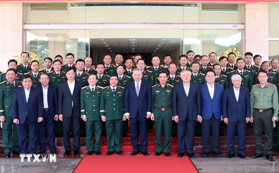 Tổng Bí thư Tô Lâm với các đại biểu chụp ảnh chung. (Ảnh: Thống Nhất/TTXVN)