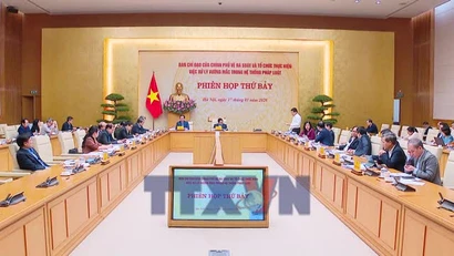 Xây dựng luật pháp phục vụ phát triển là cơ bản, chiến lược